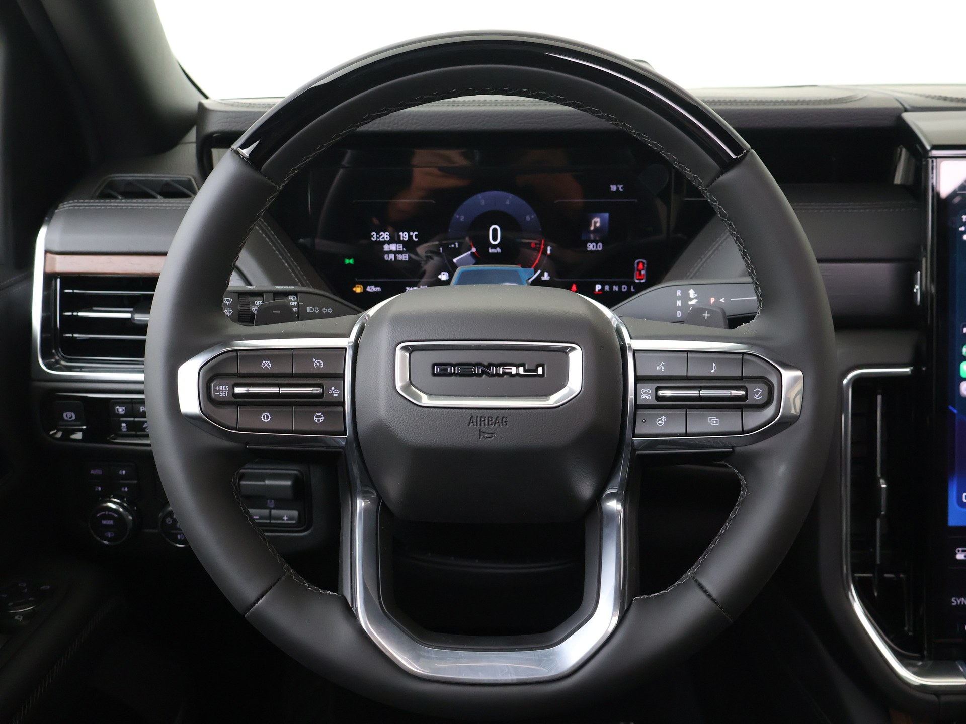 2026年 GMGユーコンデナリ 新車のステアリング画像