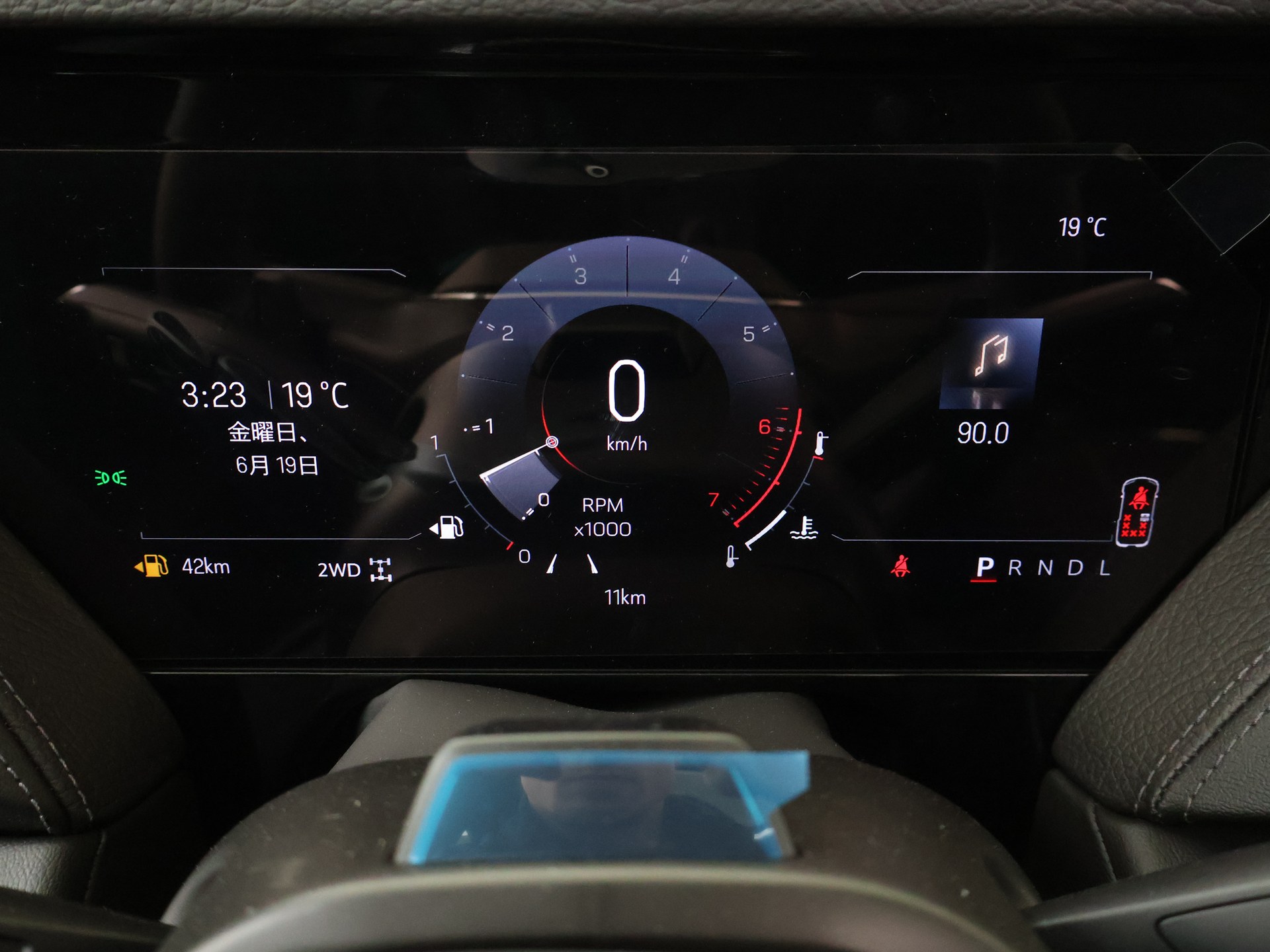 2026年 GMGユーコンデナリ 新車のインパネ画像