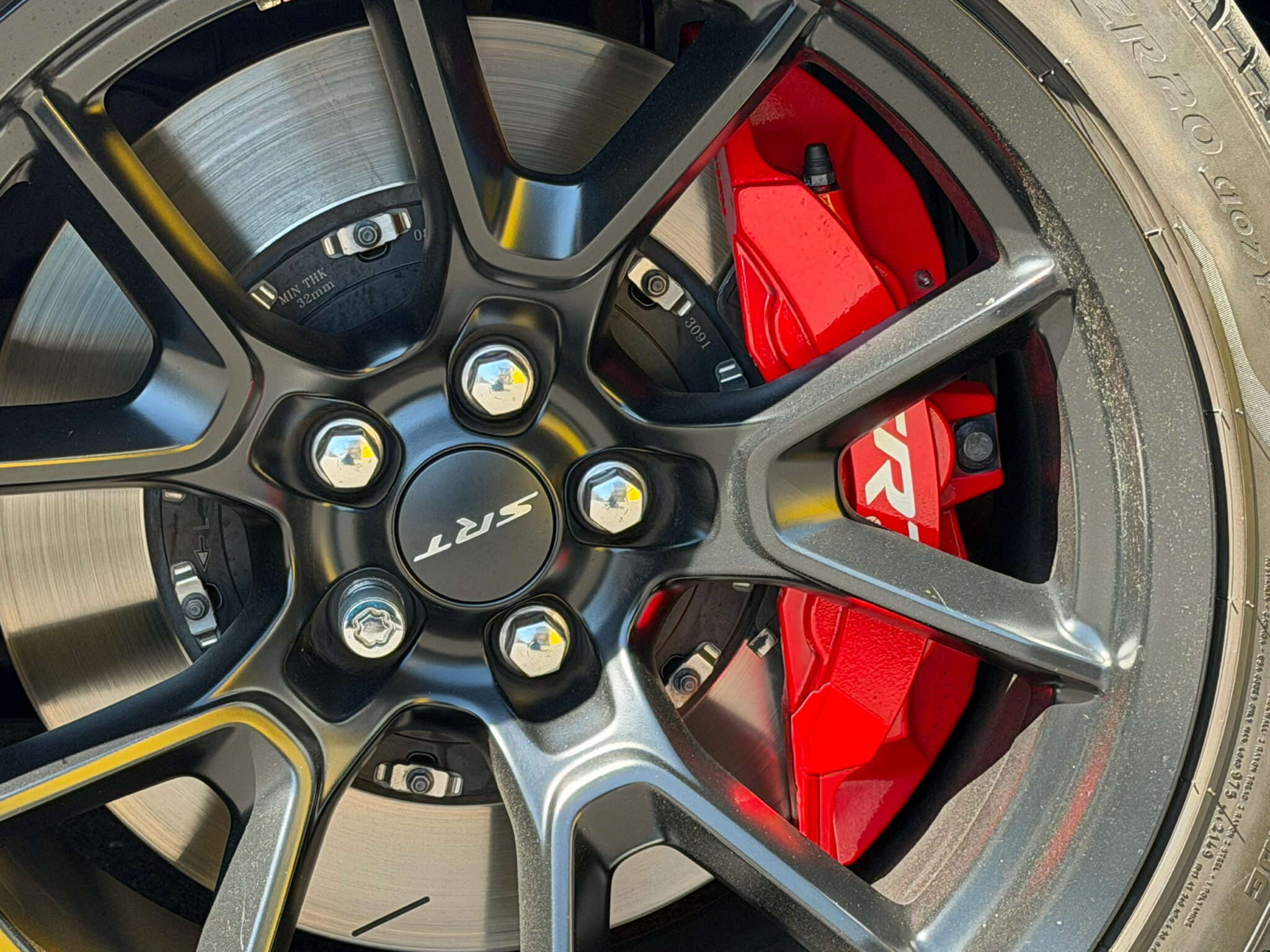 ダッジチャージャー ヘルキャット レッドアイ ジェイルブレイク ラストコール 中古車 ブレーキキャリパー画像