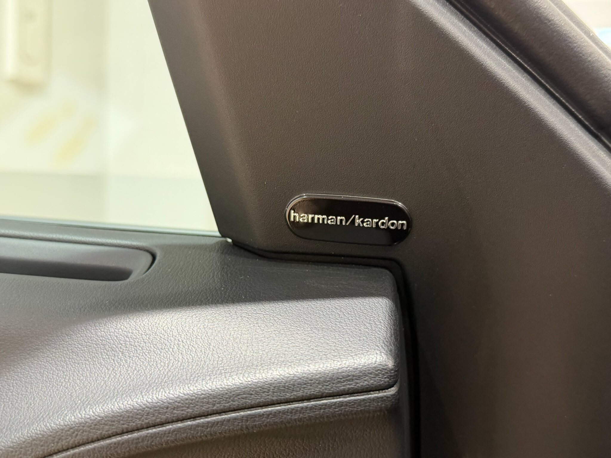 ダッジ チャージャー R/T スキャットパックの中古車harman/kardonオーディオ画像 アメ車の新車/中古車販売SPACE automobile